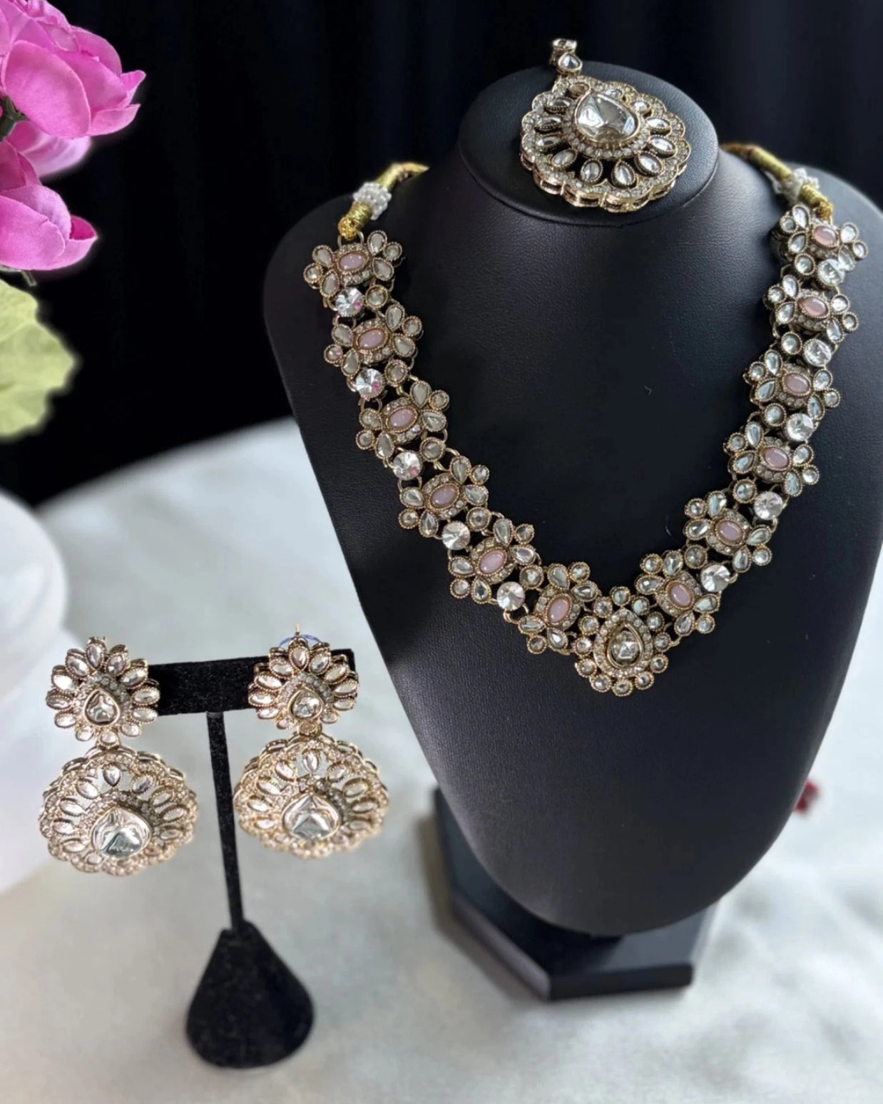 Noor Pastel Kundan Statement Necklace Set Mint & Pink