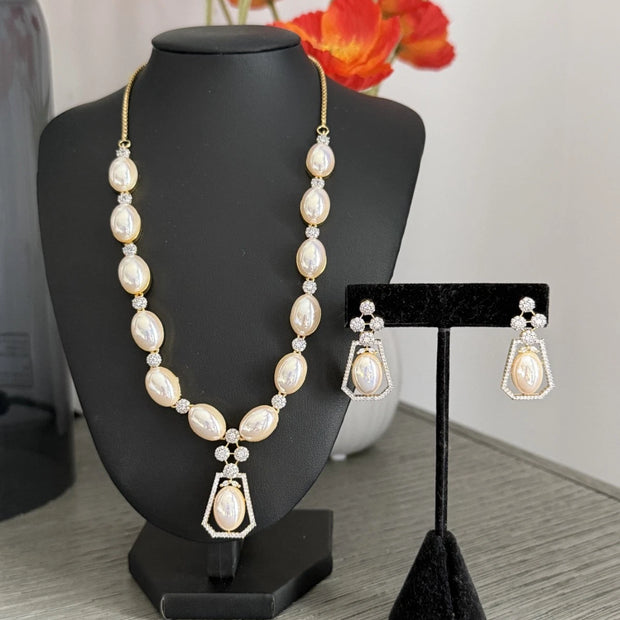 Elegant Pearl & Crystal Statement Jewelry Set | Gold Tone Necklace and Earrings