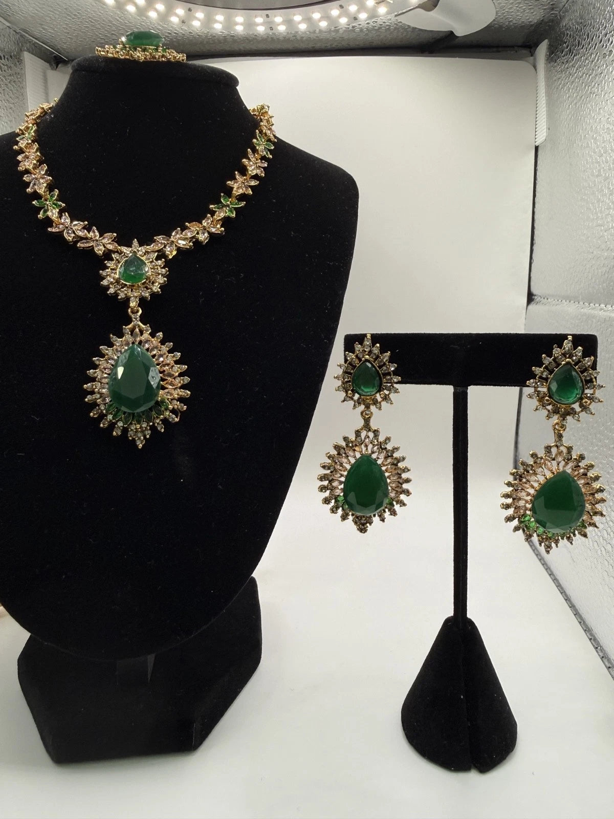 Emerald Green Teardrop Necklace Set with Matching Earrings & Tikka