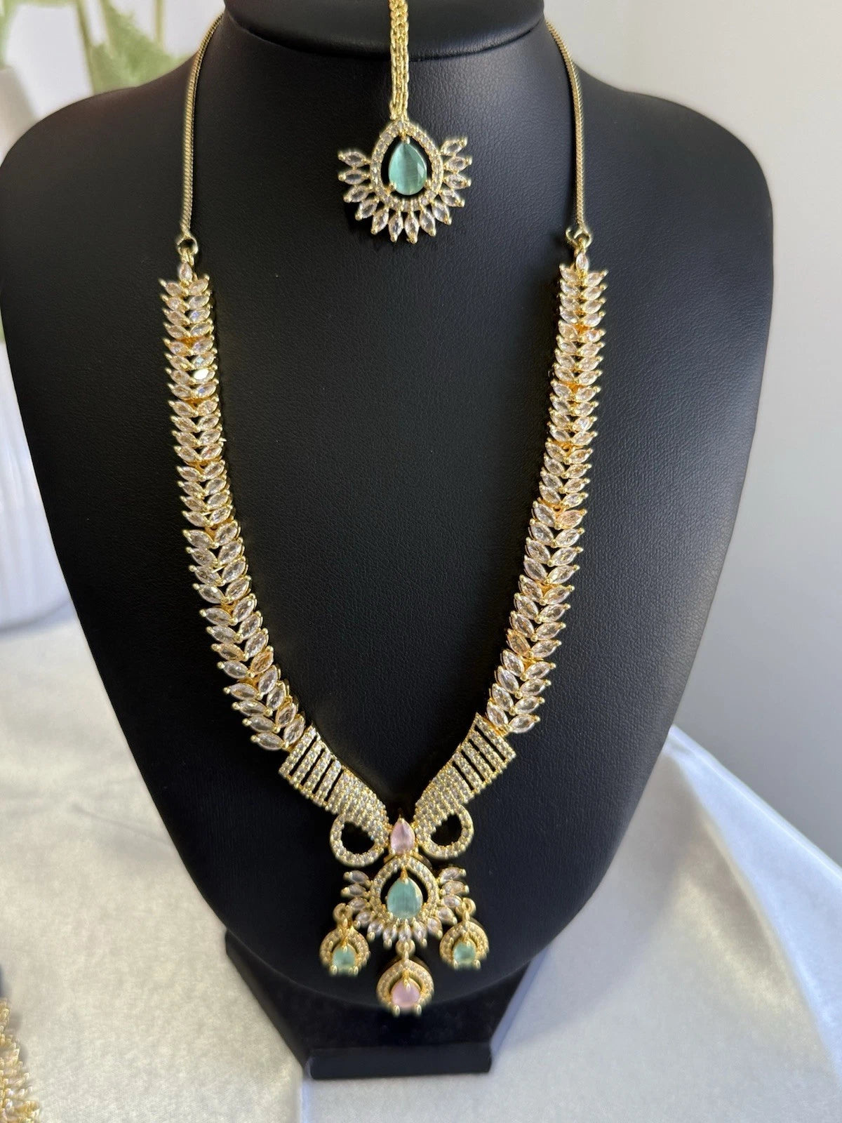 Gold Tone Mint Pink CZ Necklace Earrings Tikka Pakistani Jewelry Set