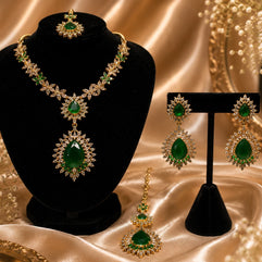 Emerald Green Teardrop Necklace Set with Matching Earrings & Tikka