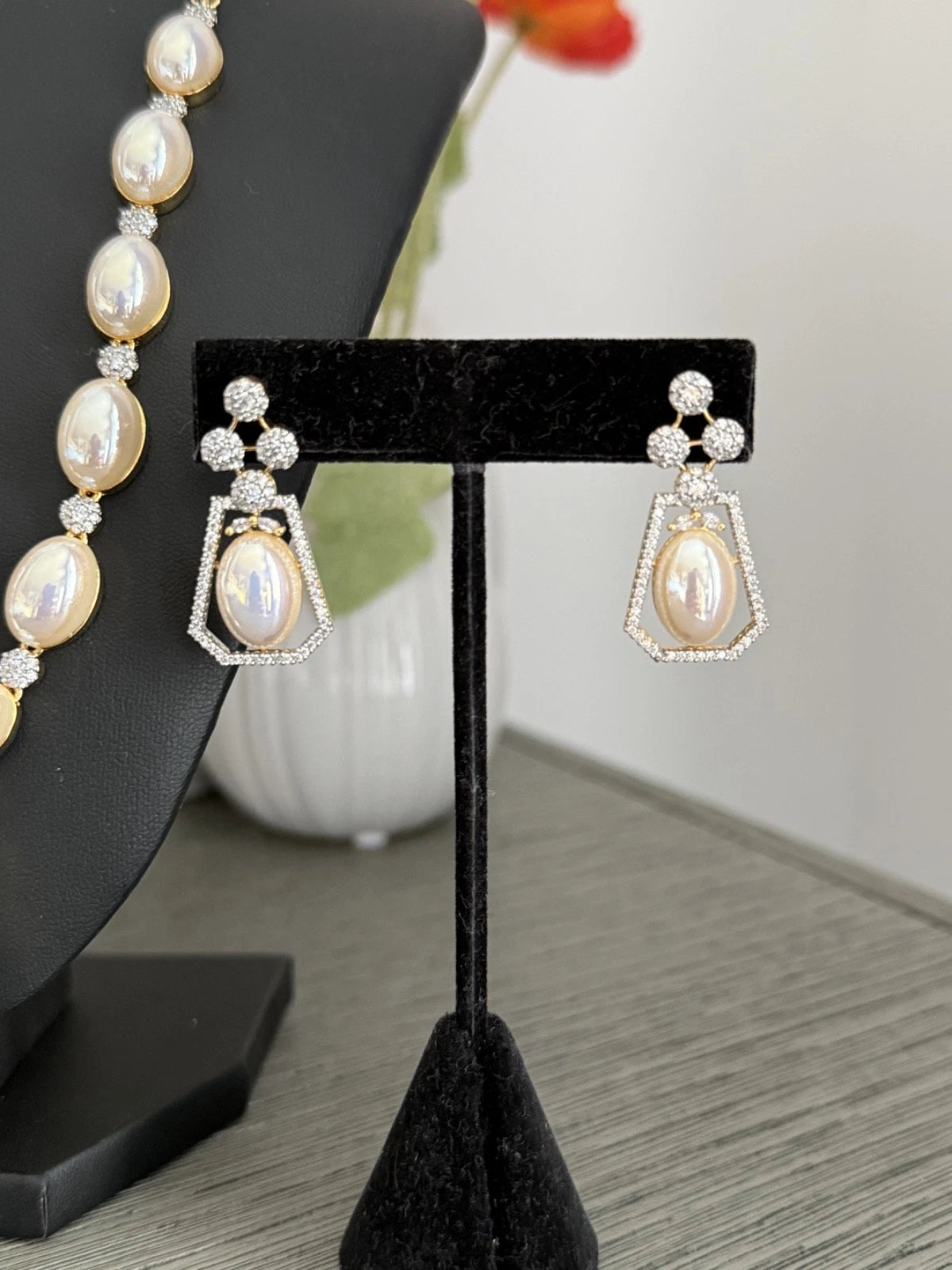 Elegant Pearl & Crystal Statement Jewelry Set | Gold Tone Necklace and Earrings