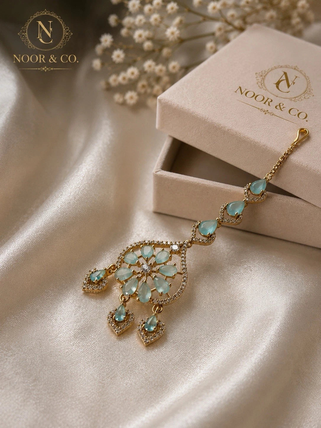 Mint Aura Jhumka & Maang Tikka Set