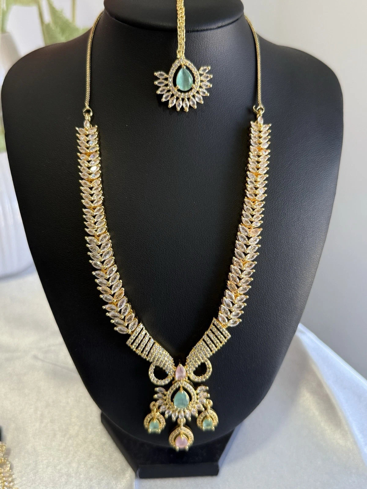 Gold Tone Mint Pink CZ Necklace Earrings Tikka Pakistani Jewelry Set