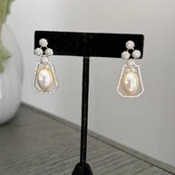 Elegant Pearl & Crystal Statement Jewelry Set | Gold Tone Necklace and Earrings