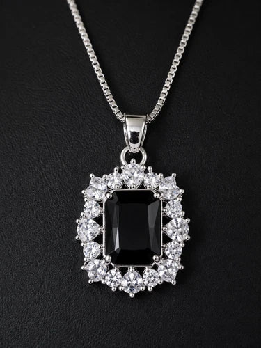 Noor & Co Midnight Black Halo Pendant Set