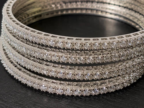 Noor & Co Classic Crystal Bangle Set