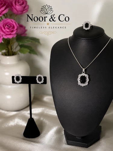 Noor & Co Midnight Black Halo Pendant Set